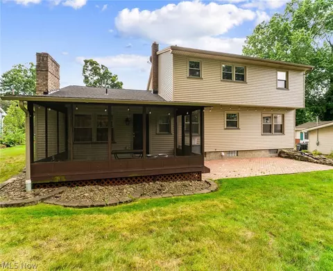 Exterior - 178 Shorehaven Dr, Boardman, OH 44512 photo 4 of 5