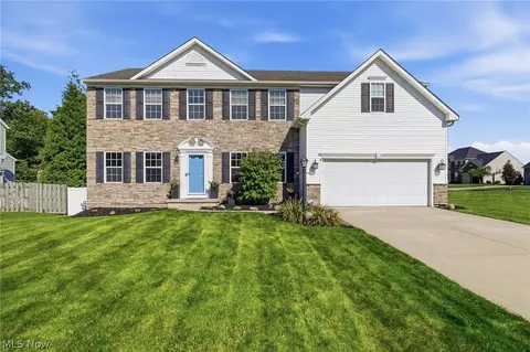 141 Waite Farms Ln, Brunswick, OH 44212