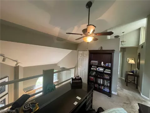Entry Way - 1153 Red Tail Hawk Ct #3, Youngstown, OH 44512 photo 1 of 2