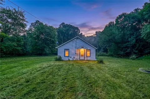 Exterior - 8386 Yale Rd, Rootstown, OH 44272 photo 2 of 16