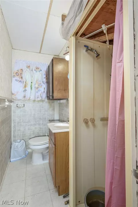 Bath - 8386 Yale Rd, Rootstown, OH 44272 photo 1 of 1