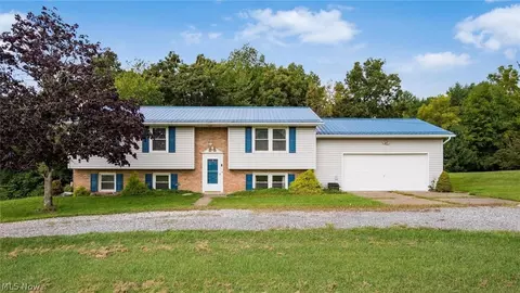 60145 Wintergreen Rd, Senecaville, OH 43780