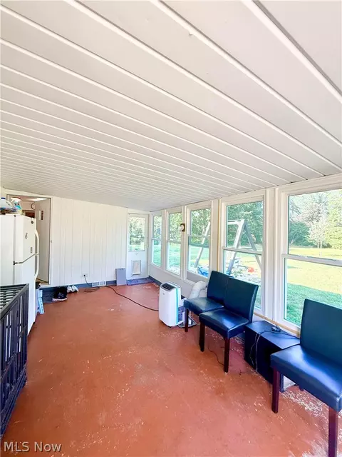 Exterior - 2659 Laforce Dr, Akron, OH 44319 photo 5 of 7
