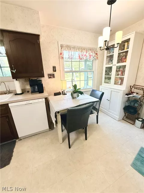 Kitchen - 2659 Laforce Dr, Akron, OH 44319 photo 2 of 3