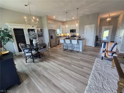 Entry Way - 6029 Coventry Cir, Huron, OH 44839 photo 3 of 7
