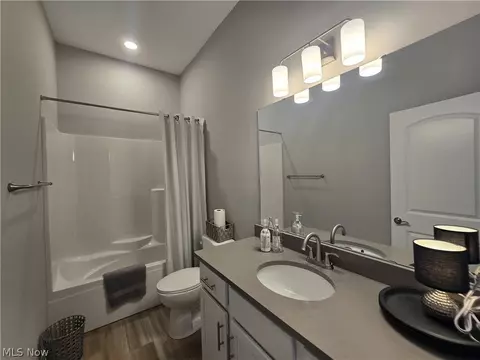 Bath - 6029 Coventry Cir, Huron, OH 44839 photo 3 of 3