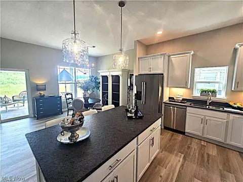 Kitchen - 6029 Coventry Cir, Huron, OH 44839 photo 6 of 6