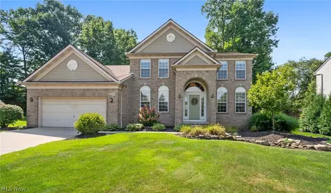 9144 Oakview Ct, Twinsburg, OH 44087