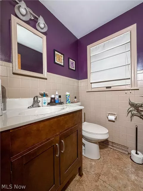 Bath - 686 Forestridge Dr, Boardman, OH 44512 photo 4 of 4