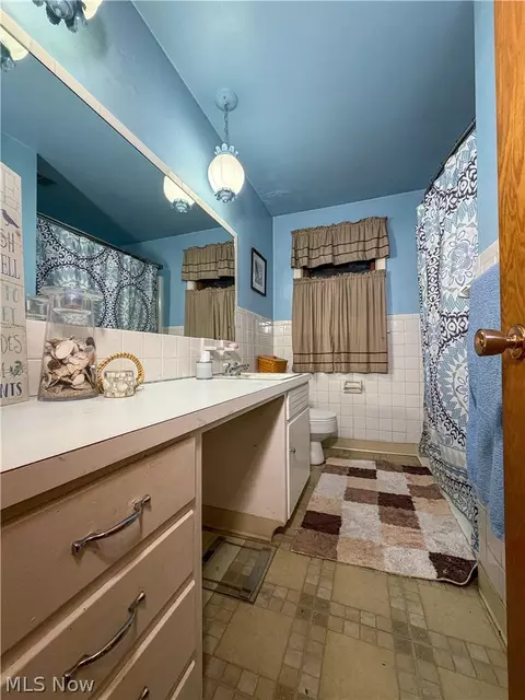 Bath - 686 Forestridge Dr, Boardman, OH 44512 photo 1 of 4