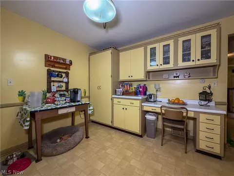 Kitchen - 686 Forestridge Dr, Boardman, OH 44512 photo 3 of 3