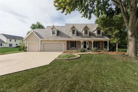 32263 Plumbrook Ct, Avon Lake, OH 44012
