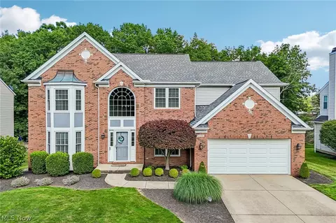 10392 Andover Dr, Twinsburg, OH 44087