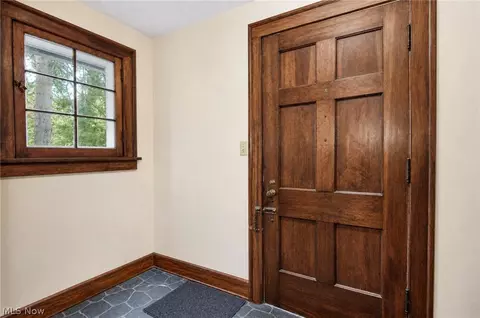 Entry Way - 7912 Middlesex Rd, Mentor, OH 44060 photo 1 of 2