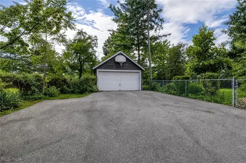 Exterior - 7912 Middlesex Rd, Mentor, OH 44060 photo 11 of 16