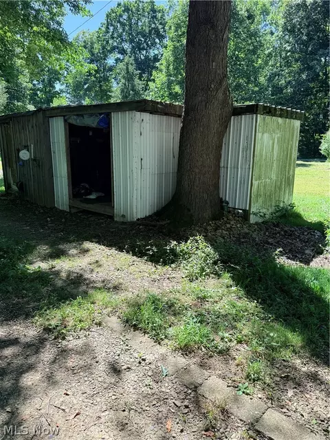 7339 Squirrel Rd, Williamsfield, OH 44093 photo 3