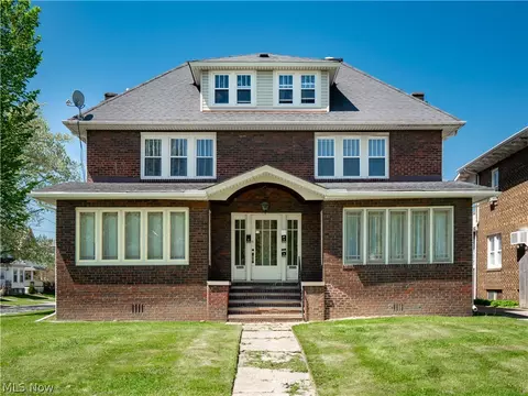 3254 West Blvd, Cleveland, OH 44111