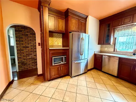 Kitchen - 15 Second St, Beech Bottom, WV 26030 photo 5 of 6