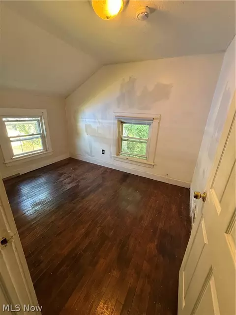 Bedroom - 14113 Maple Ave, Maple Heights, OH 44137 photo 5 of 6
