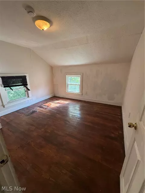 Bedroom - 14113 Maple Ave, Maple Heights, OH 44137 photo 6 of 6