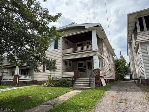 3270 W 116th St, Cleveland, OH 44111