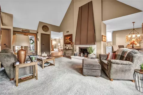 Living - 6131 Cedar Ln NW, Canton, OH 44708 photo 1 of 3