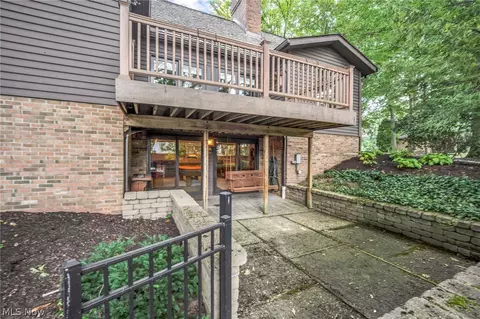 Exterior - 6131 Cedar Ln NW, Canton, OH 44708 photo 3 of 4