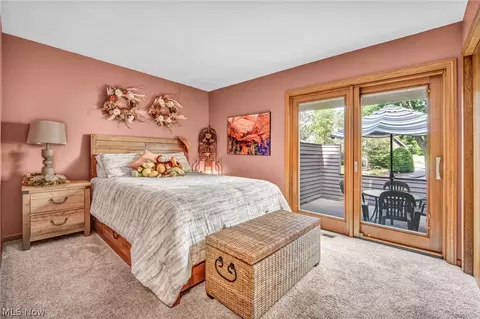 Bedroom - 6131 Cedar Ln NW, Canton, OH 44708 photo 1 of 6