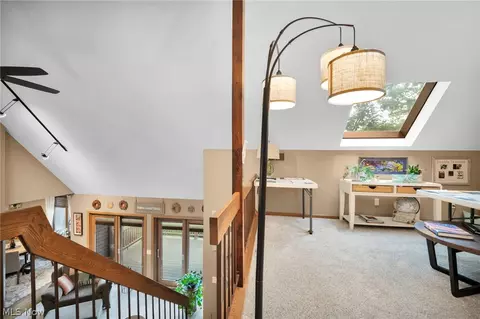 Entry Way - 6131 Cedar Ln NW, Canton, OH 44708 photo 4 of 5