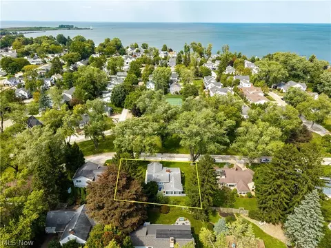 View/Area - 814 Mohawk Dr, Huron, OH 44839 photo 1 of 5