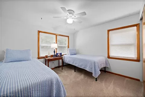 Bedroom - 814 Mohawk Dr, Huron, OH 44839 photo 3 of 4