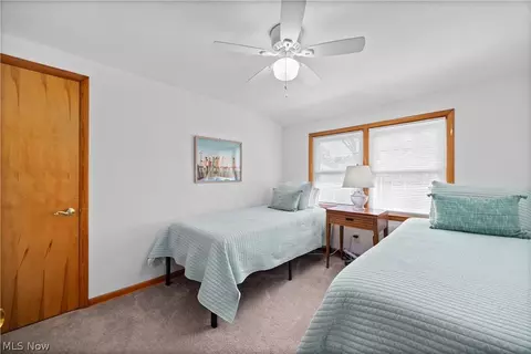 Bedroom - 814 Mohawk Dr, Huron, OH 44839 photo 4 of 4