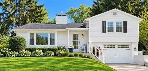 Exterior - 814 Mohawk Dr, Huron, OH 44839 photo 2 of 6