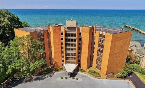 22500 Lake Rd #406, Rocky River, OH 44116