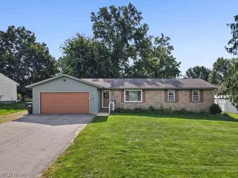 8508 Kellydale St NW, Massillon, OH 44646