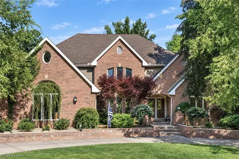 1226 Emerald Creek Dr, Broadview Heights, OH 44147