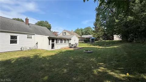 Exterior - 1632 Edmeyer Ave NW, Canton, OH 44708 photo 3 of 4