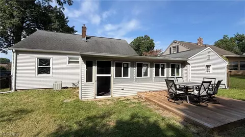 Exterior - 1632 Edmeyer Ave NW, Canton, OH 44708 photo 2 of 4