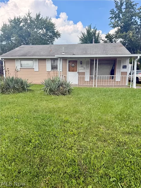 1884 Victoria St SW, Warren, OH 44485