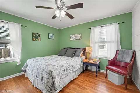 Bedroom - 6607 Kenneth Ave, Parma, OH 44129 photo 2 of 5