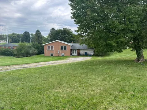 16294 Susan Dr, East Liverpool, OH 43920