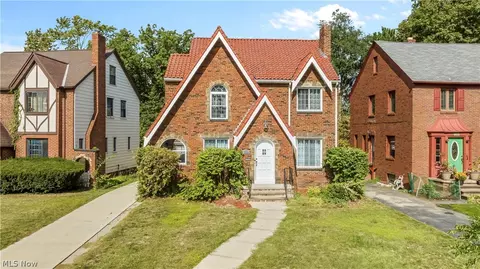 1254 Castleton Rd, Cleveland Heights, OH 44121