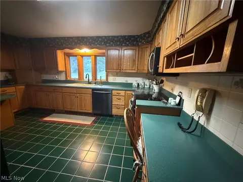 Kitchen - 4205 Marks Ave, Rootstown, OH 44272 photo 3 of 4
