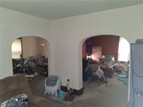 Entry Way - 250 Harrison St, Elyria, OH 44035 photo 1 of 3