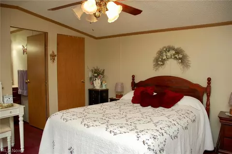 Bedroom - 4992 Doylestown Rd, Creston, OH 44217 photo 2 of 7
