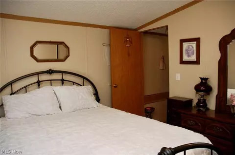 Bedroom - 4992 Doylestown Rd, Creston, OH 44217 photo 5 of 7