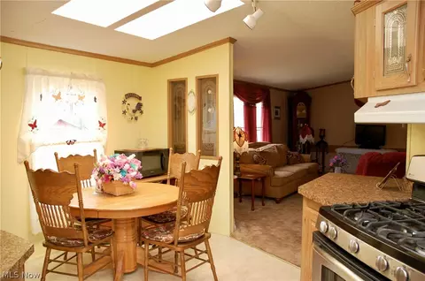 Dining - 4992 Doylestown Rd, Creston, OH 44217 photo 2 of 2