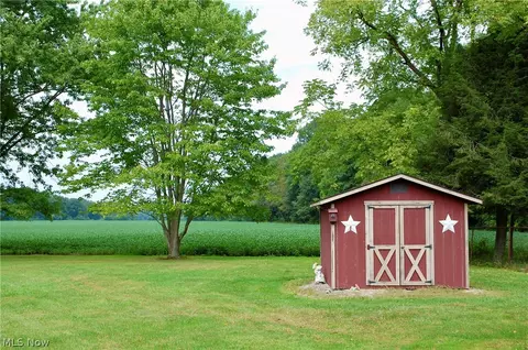 Exterior - 4992 Doylestown Rd, Creston, OH 44217 photo 5 of 8