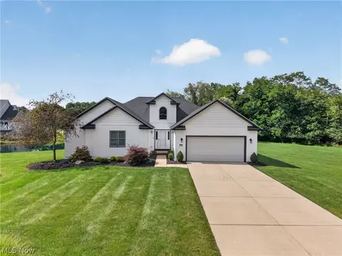 3270 Greentree Cir, Medina, OH 44256