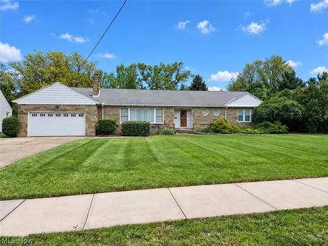 4949 Monticello Blvd, Richmond Heights, OH 44143